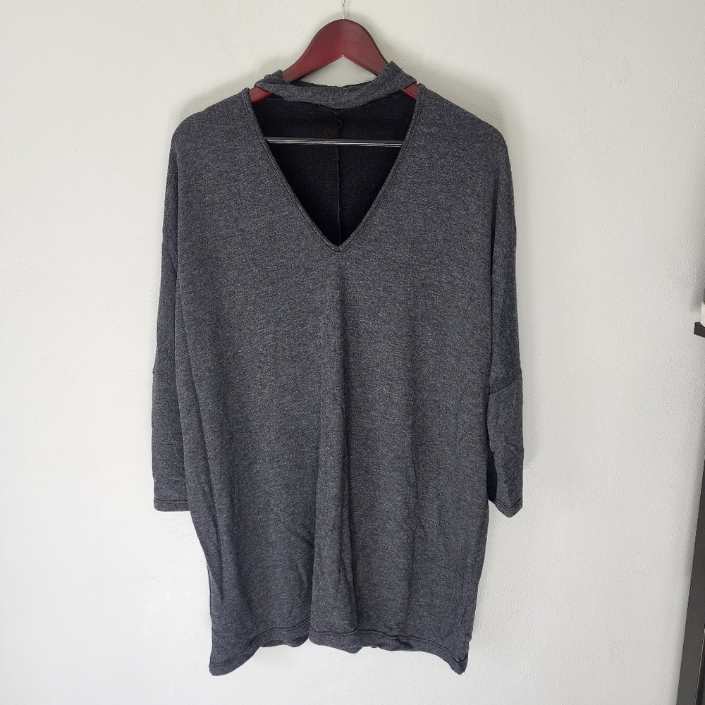 Audrey 3+1 gray bat wing sleeves choker vneck tunic gray size medium